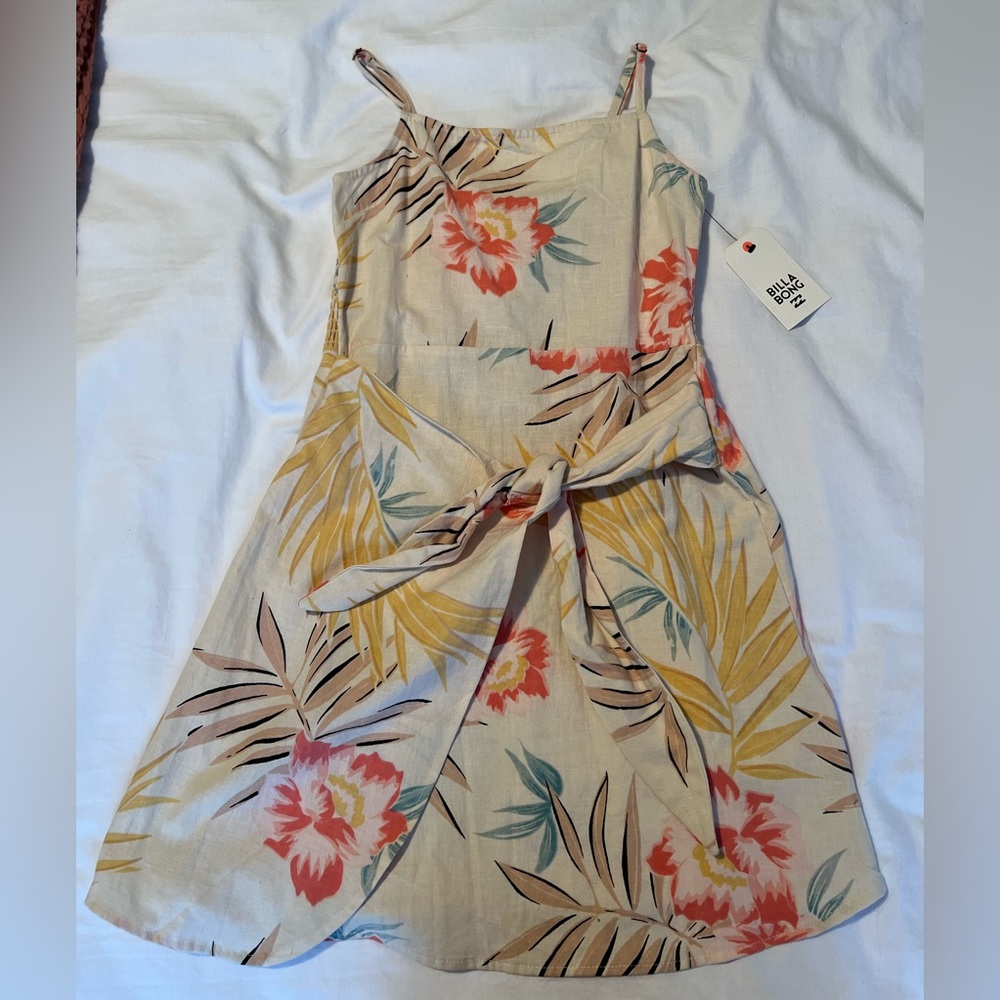 Billabong spaghetti strap tropical dress.